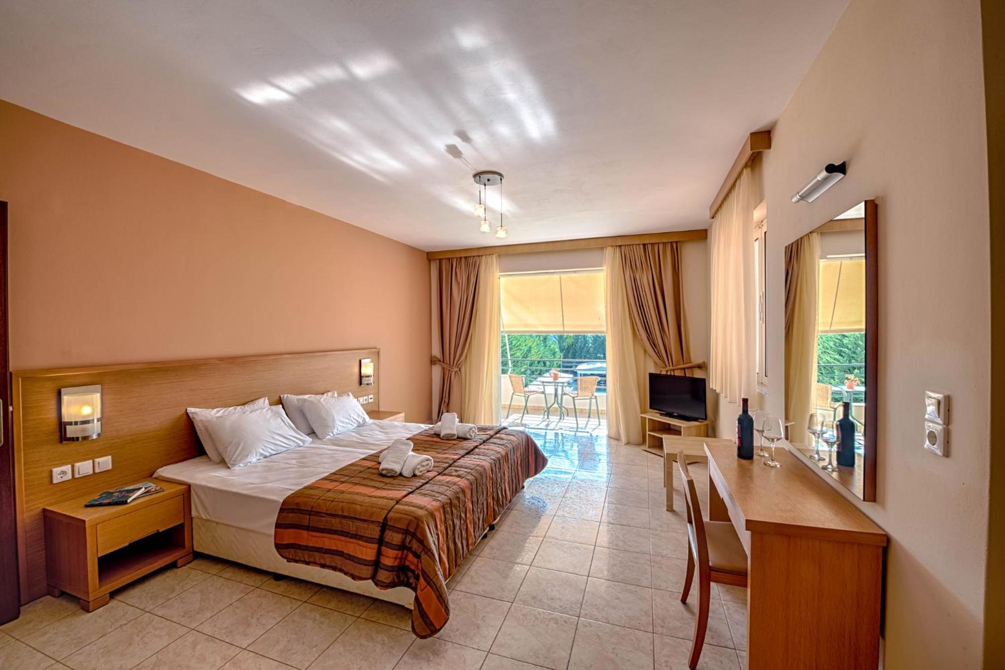 Anilio Plaza Aparthotel Zaháro Szoba fotó